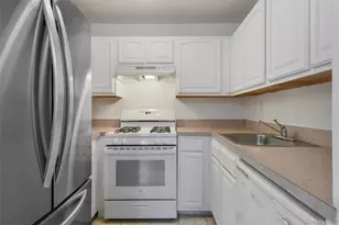 3546 Huguenot Ave, Bronx, NY 10475 - Photo 8