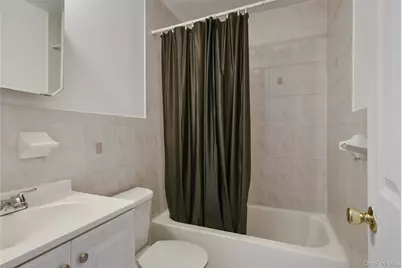 3546 Huguenot Avenue #2nd Floor, Bronx, NY 10475 - Photo 16