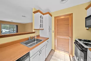 1104 Evergreen Ct, Highland Mills, NY 10930 - Photo 8