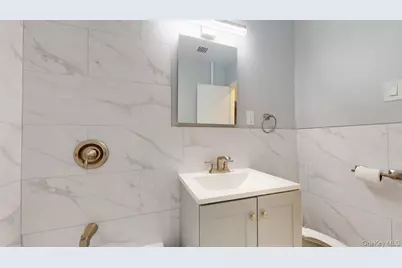 66-15 Thornton Place #L4, Rego Park, NY 11374 - Photo 16