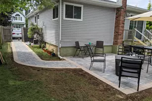 249 Hampton Rd, West Babylon, NY 11704 - Photo 22