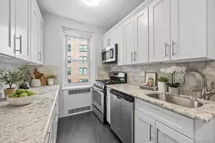 949 Palmer, Bronxville, NY 10708 - Photo 2