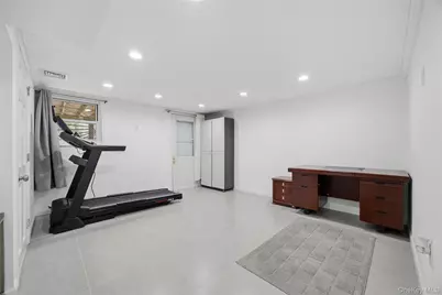 63-55A Douglaston Parkway, Douglaston, NY 11362 - Photo 14