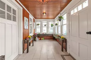 14 Denton Ct, Rockville Centre, NY 11570 - Photo 4