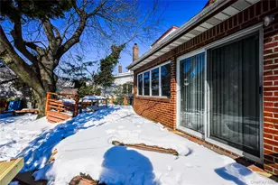73-58 189th St, Fresh Meadows, NY 11366 - Photo 2