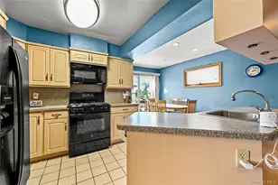 73-58 189th St, Fresh Meadows, NY 11366 - Photo 4