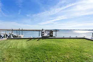 255 Delaware Ave, Island Park, NY 11558 - Photo 6