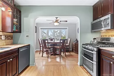 5643 195th Street, Fresh Meadows, NY 11365 - Photo 8