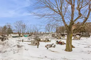 250 Main Rd, Riverhead, NY 11901 - Photo 30