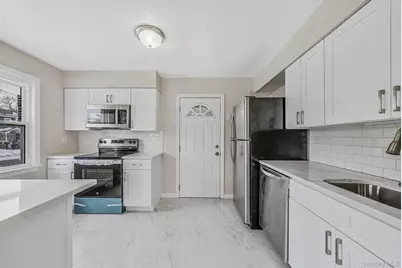 526 Albert Street, East Meadow, NY 11554 - Photo 4