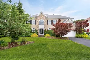 48 Avolet Ct, Mount Sinai, NY 11766 - Photo 2