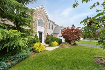 48 Avolet Court, Mount Sinai, NY 11766 - Photo 4