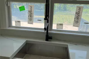 4 Glen Ct, Poughkeepsie, NY 12603 - Photo 10