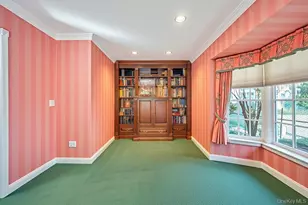 22 Bayside Dr, Great Neck, NY 11023 - Photo 6