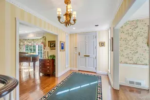 22 Bayside Dr, Great Neck, NY 11023 - Photo 4