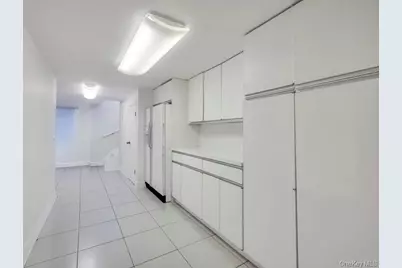 22 Bayside Drive, Great Neck, NY 11023 - Photo 30