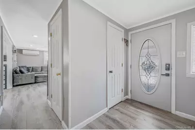 19 Osborne Avenue, Mount Sinai, NY 11766 - Photo 6