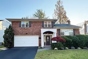 15 Lafayette Dr, Woodmere, NY 11598 - Photo 2