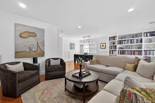 211 Barton Ave, Melville, NY 11747 - Photo 18