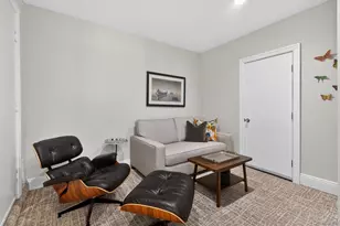 211 Barton Ave, Melville, NY 11747 - Photo 10