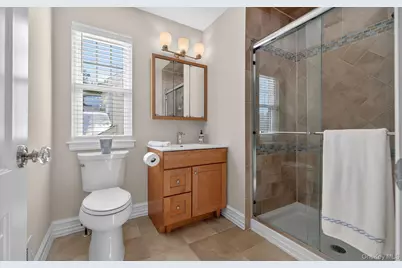 211 Barton Avenue, Melville, NY 11747 - Photo 26