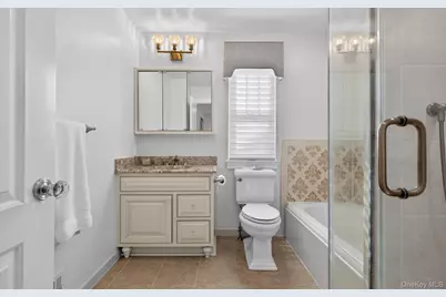 211 Barton Avenue, Melville, NY 11747 - Photo 30