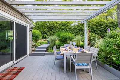 87 Washington Heights Avenue, Hampton Bays, NY 11946 - Photo 28