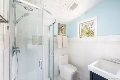 87 Washington Heights Avenue, Hampton Bays, NY 11946 - Photo 22