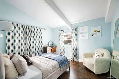 87 Washington Heights Avenue, Hampton Bays, NY 11946 - Photo 20