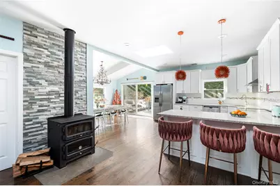 87 Washington Heights Avenue, Hampton Bays, NY 11946 - Photo 10