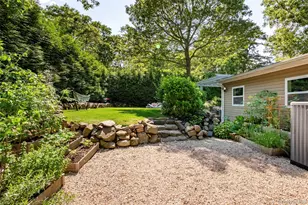 87 Washington Heights Ave, Hampton Bays, NY 11946 - Photo 32