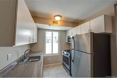 27 El Camino Court #27, Coram, NY 11727 - Photo 6