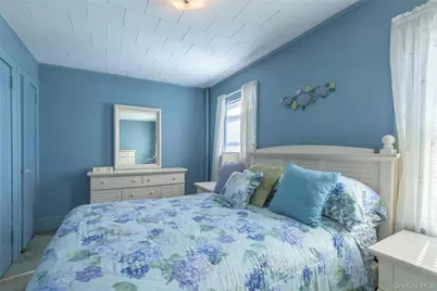 221-72 91st Avenue, Queens Village, NY 11428 - Photo 16