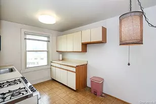 1 Ascot Ridge, Great Neck, NY 11021 - Photo 8