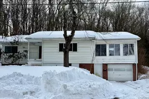 7 Christopher Ave, Highland, NY 12528 - Photo 2