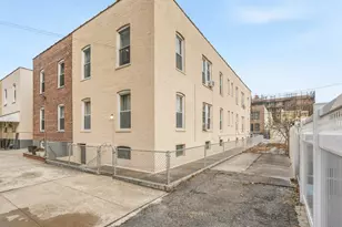 21-20 22nd Rd, Astoria, NY 11105 - Photo 20