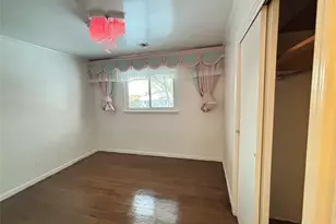 105 Seaman Rd, Jericho, NY 11753 - Photo 6