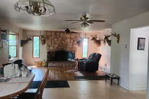 38 Maria Ct, Holbrook, NY 11741 - Photo 16