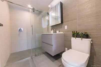 14449 Northern Boulevard #413, Flushing, NY 11354 - Photo 8