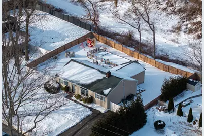 19 Larch Road, Rocky Point, NY 11778 - Photo 18