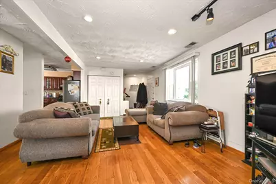 68-57 Cloverdale Boulevard #109, Bayside, NY 11364 - Photo 4