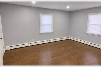 321 Oakford Street, West Hempstead, NY 11552 - Photo 8