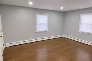 321 Oakford St, West Hempstead, NY 11552 - Photo 8