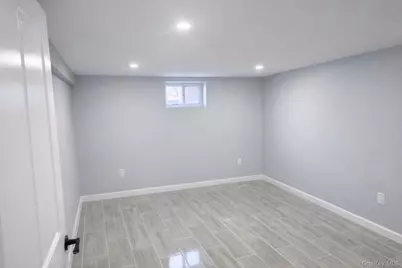 321 Oakford Street, West Hempstead, NY 11552 - Photo 12