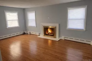 321 Oakford St, West Hempstead, NY 11552 - Photo 4