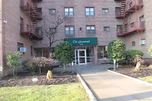 87-30 204th St, Hollis, NY 11423 - Photo 1