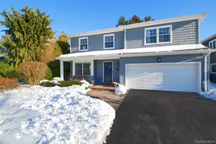 26 Marlin Ln, Port Washington, NY 11050 - Photo 2