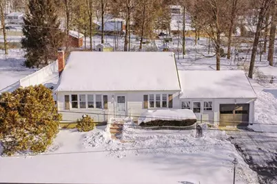 82 Sleight Plass Road, Poughkeepsie, NY 12603 - Photo 2