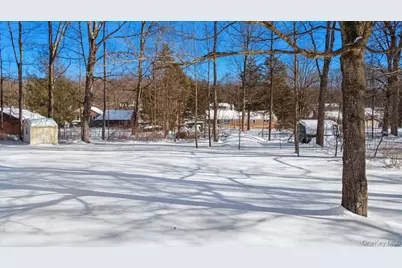 82 Sleight Plass Road, Poughkeepsie, NY 12603 - Photo 4