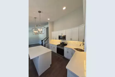 1550 N Gardiner Drive, Bay Shore, NY 11706 - Photo 4